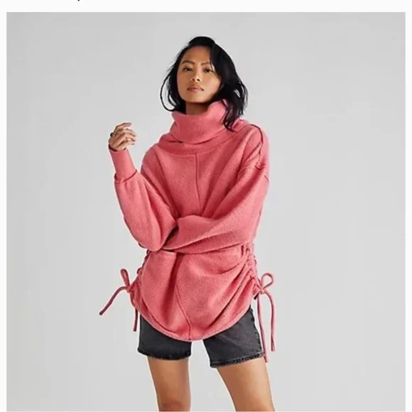 522.NWOT Free People Fireside Funnel Sweater Tunic - Picture 2 of 2